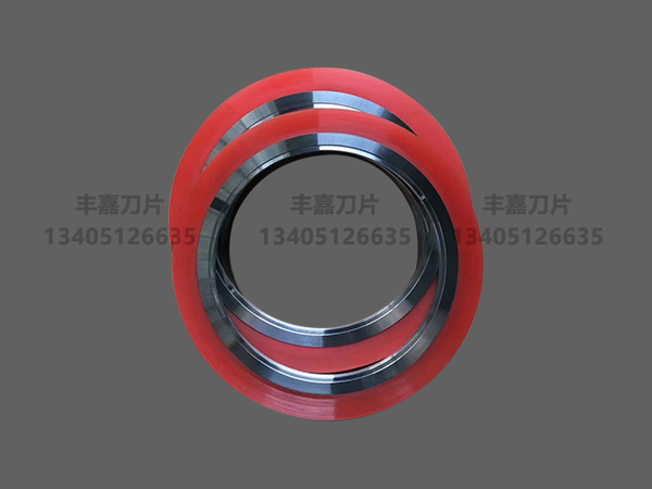 Slitting machine wrapping rubber sleeve